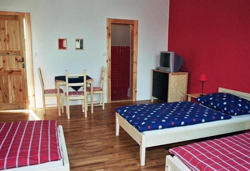 غرفة قياسية رباعية, Penzion Ve Stoleti