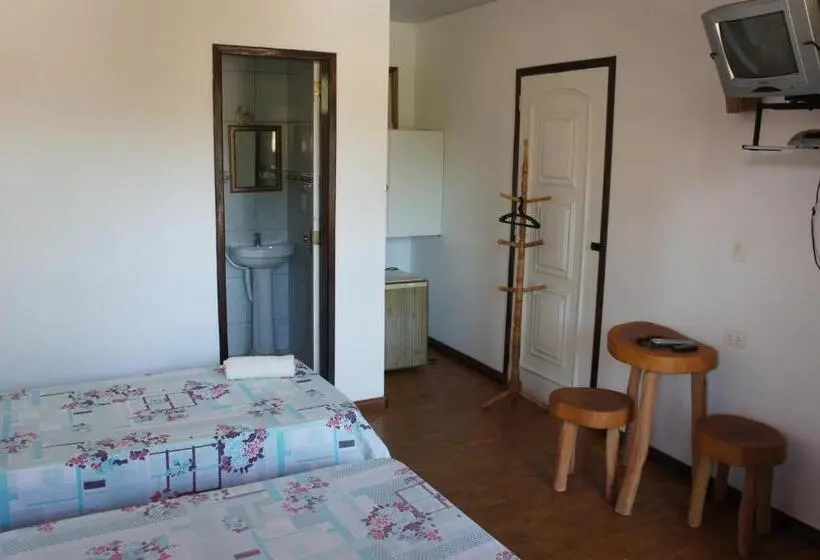 Standard Kolmen Hengen Huone, Pousada Costa Tropical