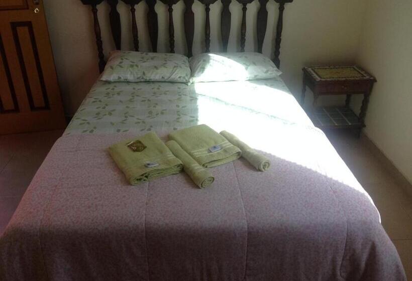 Номер Стандарт, Skandalo Pub Pousada