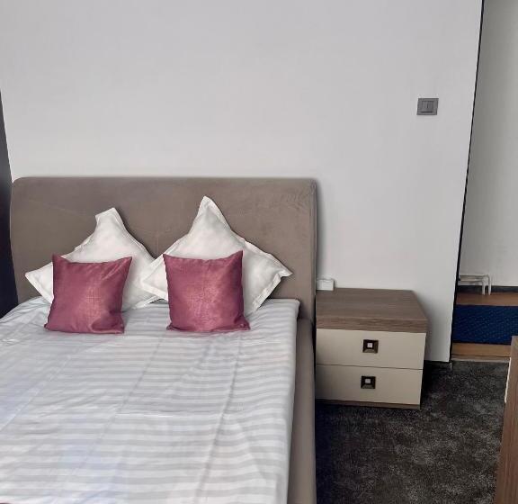 标准间, Pensiunea Eden