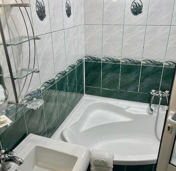 高级大房间, Pensiunea Eden