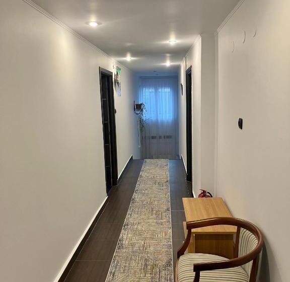 高级大房间, Pensiunea Eden