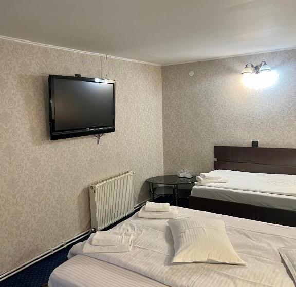 高级三人间, Pensiunea Eden