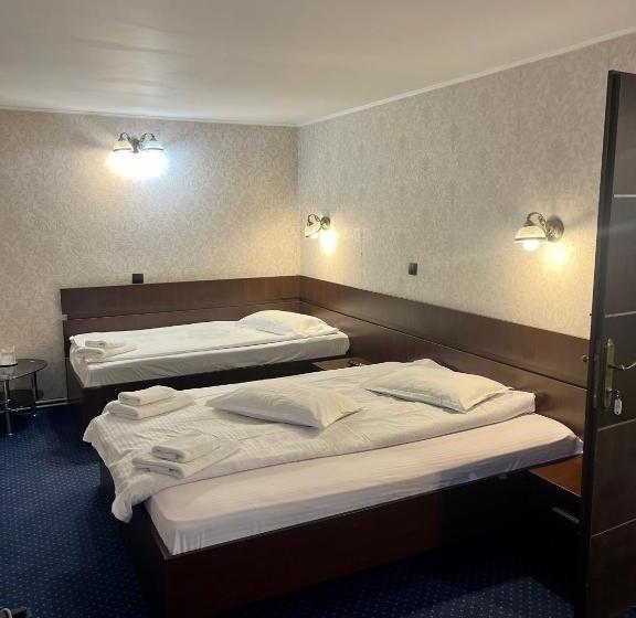 高级三人间, Pensiunea Eden