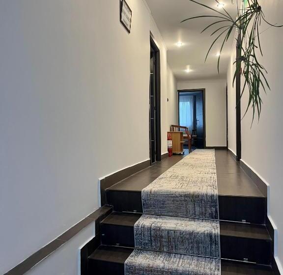 חדר סופריור לשלושה, Pensiunea Eden