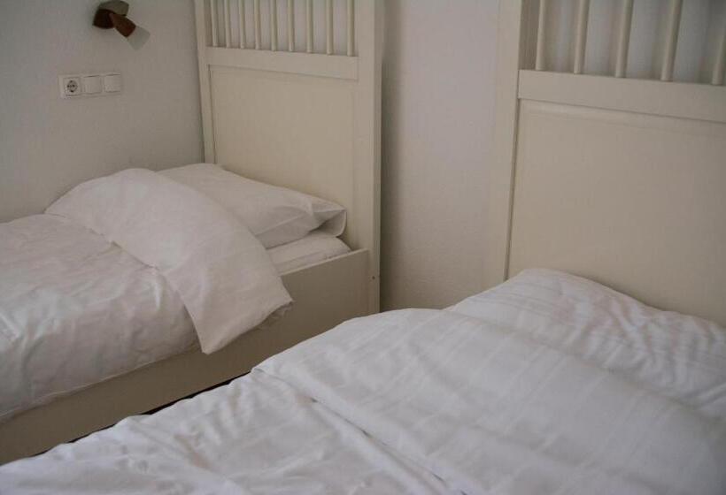 اتاق استاندارد با سرویس بهداشتی مشترک, Travellers' Haven