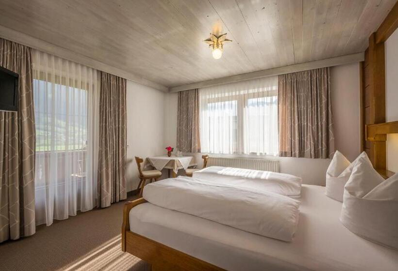 Номер Стандарт с Балконом, Gästehaus Rauch