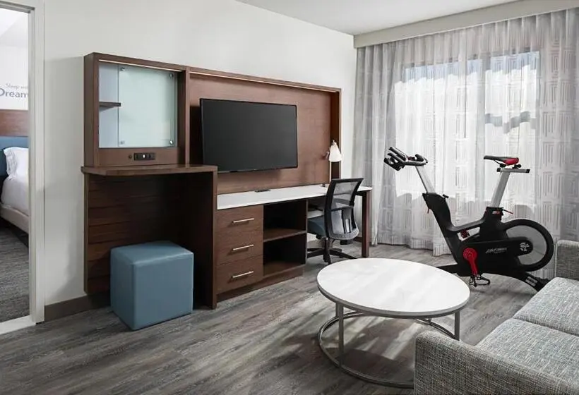 キングサイズベッドのスイートルーム, Even Hotel Alpharetta   Avalon Area, An Ihg