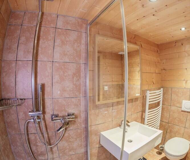 חדר משפחתי, Guest House Du Grand Paradis On Piste