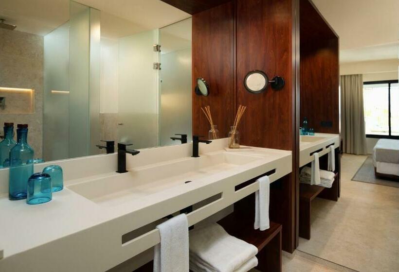 غرفة بريميوم مطلة على الحديقة, Live Aqua Punta Cana   All Inclusive - Adults Only