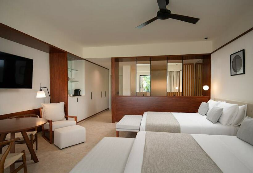 غرفة بريميوم مطلة على حمام السباحة, Live Aqua Punta Cana   All Inclusive - Adults Only