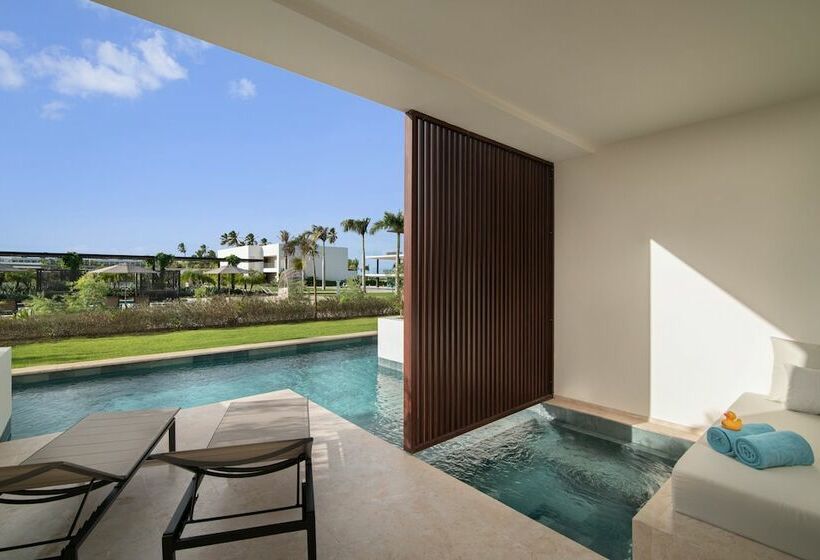 غرفة قياسية مطلّة علي حمام السباحة, Live Aqua Punta Cana   All Inclusive - Adults Only
