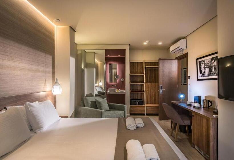 اتاق استاندارد سه نفره, Metropole Urban