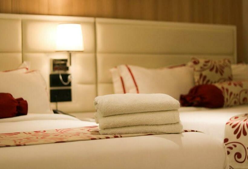 اتاق خانوادگی, Red Hotel Cubao, Quezon City