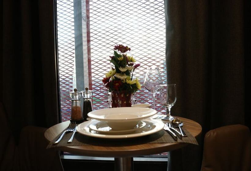 اتاق لوکس, Red Hotel Cubao, Quezon City