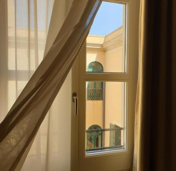 标准间, Room Of Andrea