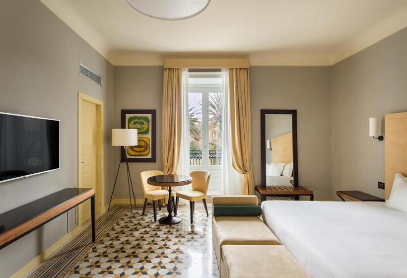 高级大房间, Room Of Andrea