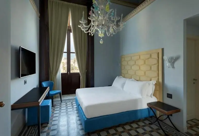 اتاق سوپریور, Room Of Andrea