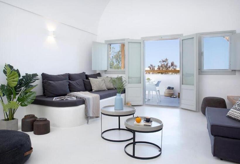 סוויטת ג'וניור עם מסג'ר מים, June Twenty Suites