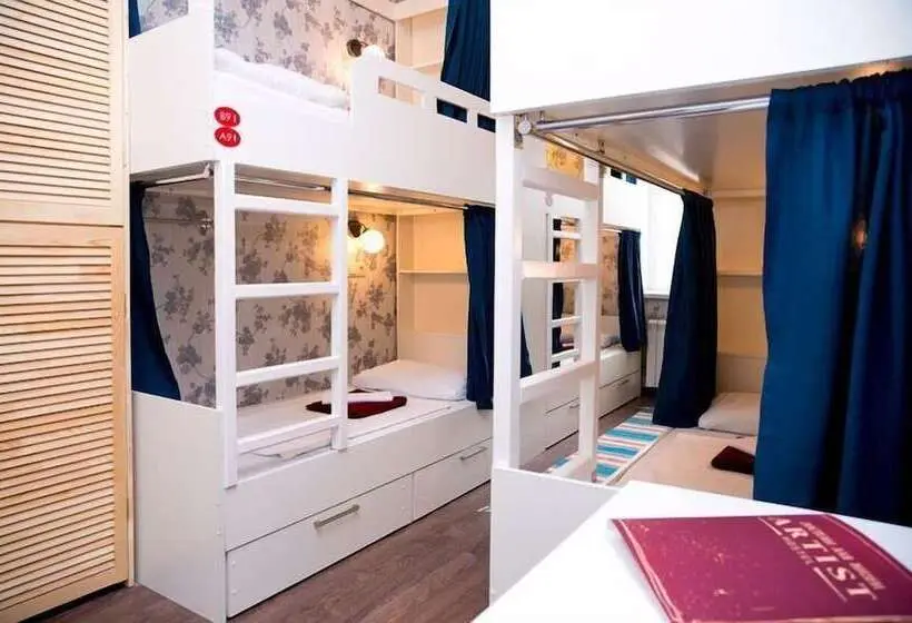 آپارتمان اکونومی 1 خوابه, Mini Hotel Artist On Baumanskaya   Hostel