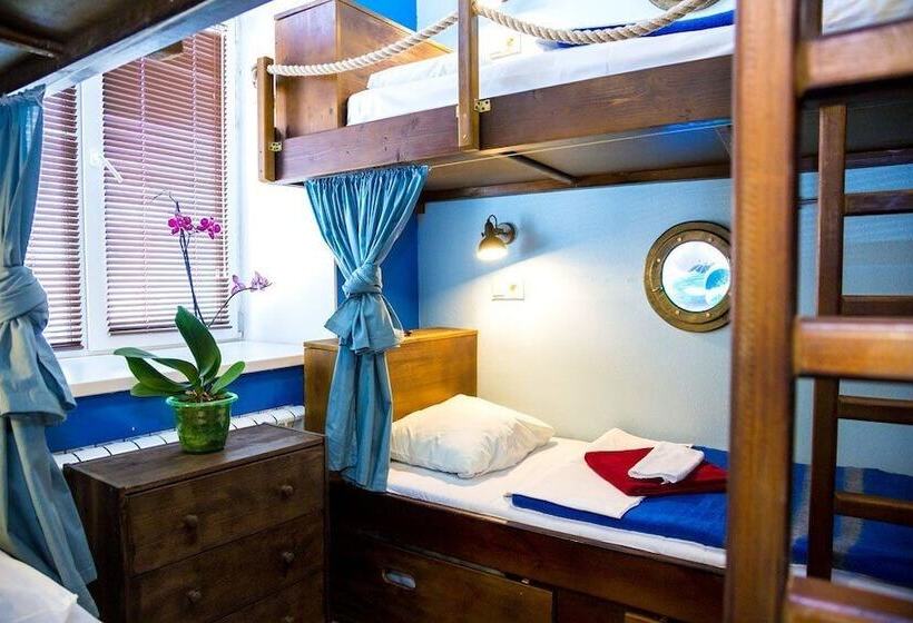 침실 1개 이코노미 아파트, Mini Hotel Artist On Baumanskaya   Hostel