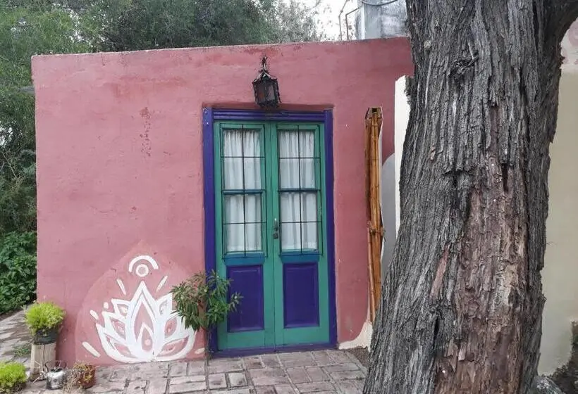 Vuode Makuusalissa, Posada Arco Iris
