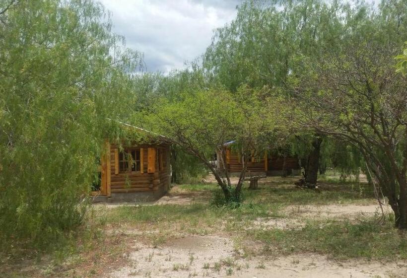 标准平房, Posada Arco Iris