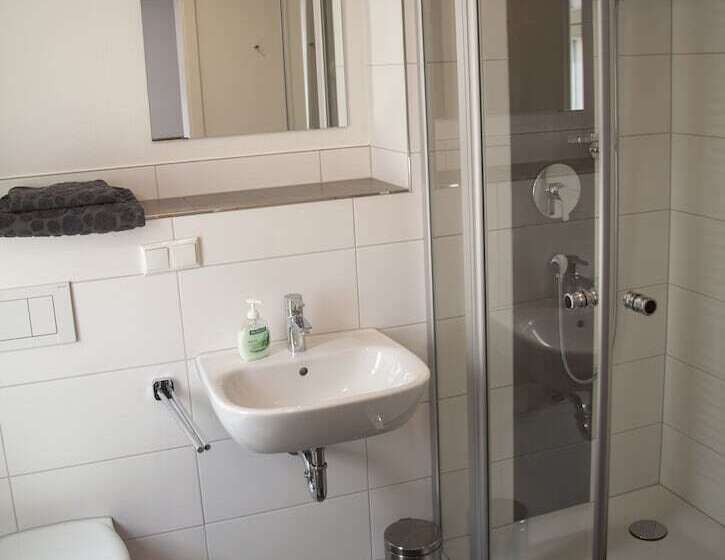 Quarto Basic, La Flamme Wertheim Garni