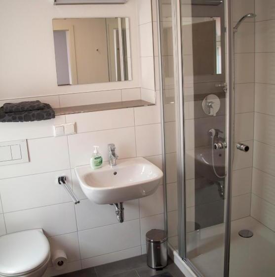 Quarto Estandar, La Flamme Wertheim Garni