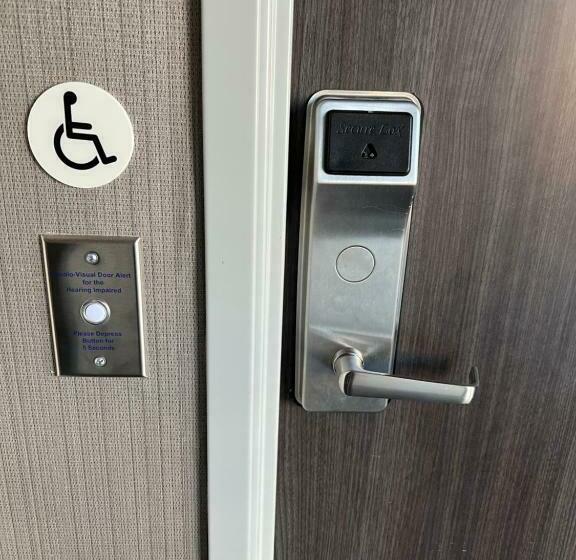 身障者適用キングサイズベッドルーム, La Quinta By Wyndham La Verkin Gateway To Zion