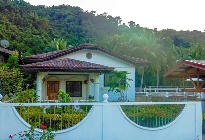 패밀리 방갈로, Pangulatan Beach Resort