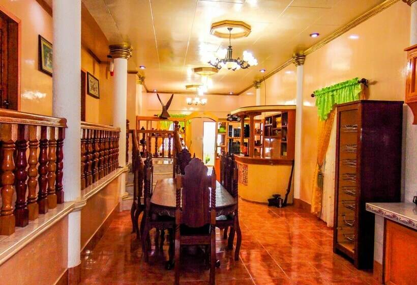 Családi Bungalow, Pangulatan Beach Resort