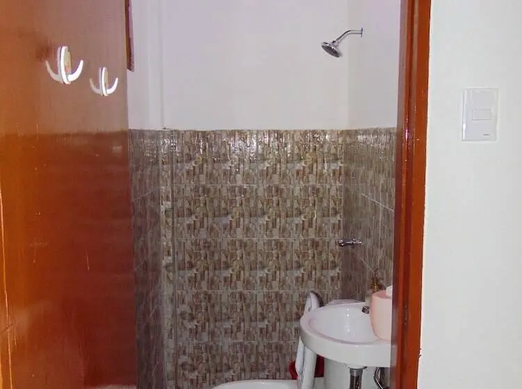 共同バス付シェアルーム, Pangulatan Beach Resort