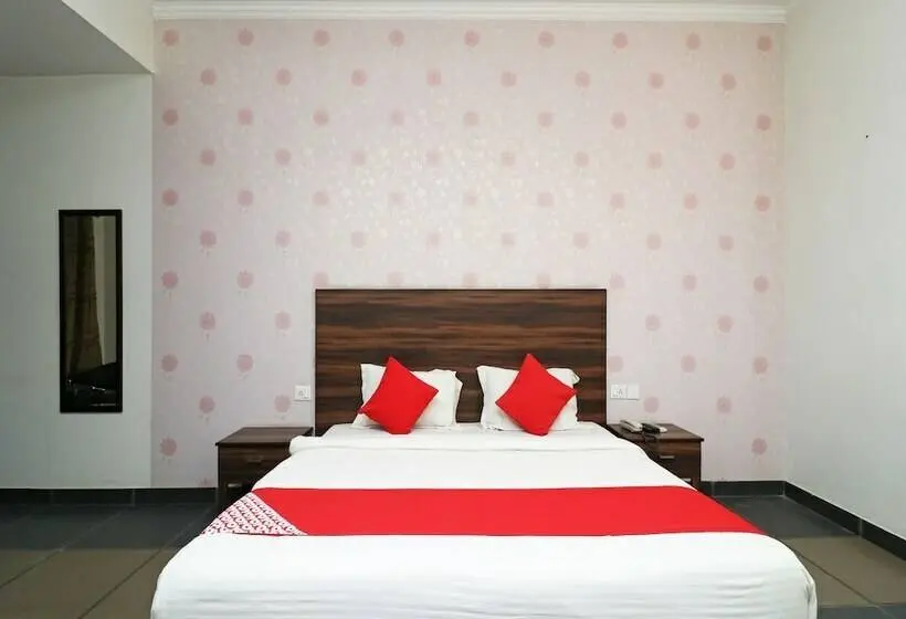 スタンダードルーム, Silver Star By Oyo Rooms