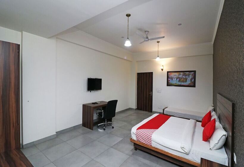 חדר דלוקס, Silver Star By Oyo Rooms