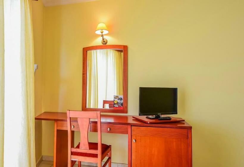 标准工作室带泳池景, Timos