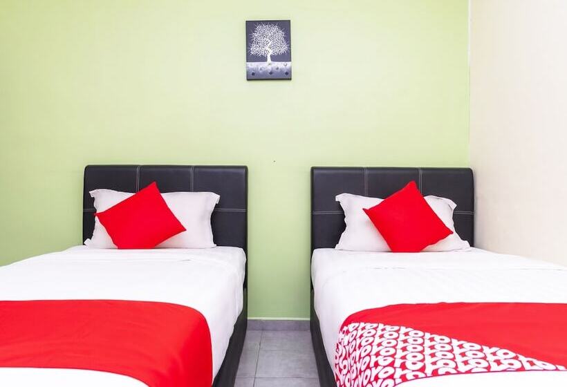 Номер Deluxe, Muar City