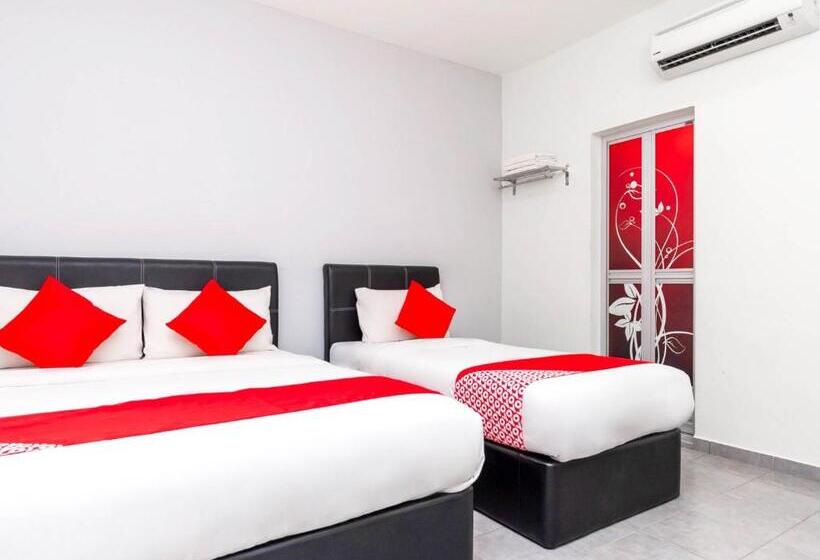 غرفة ديلوكس ثلاثية, Muar City