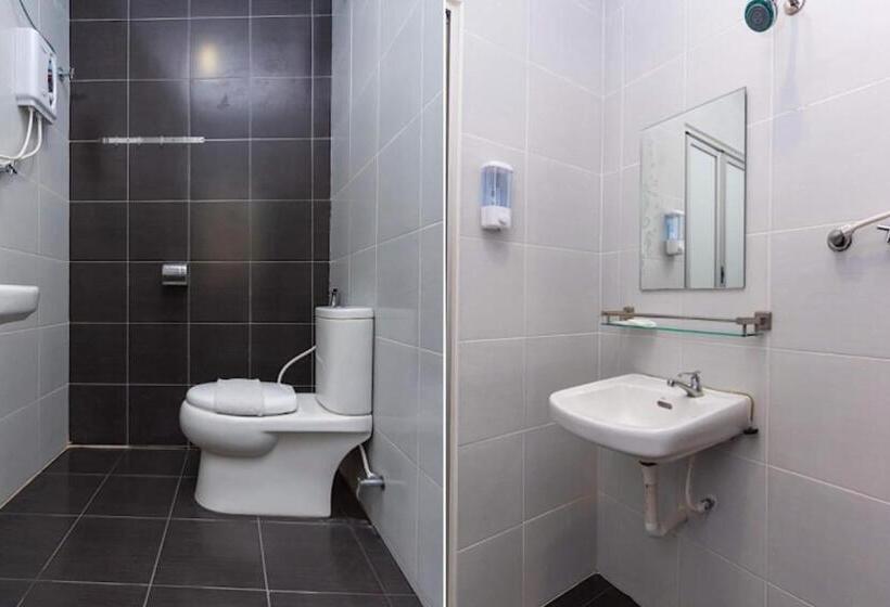 جناح سوبيريور, Muar City