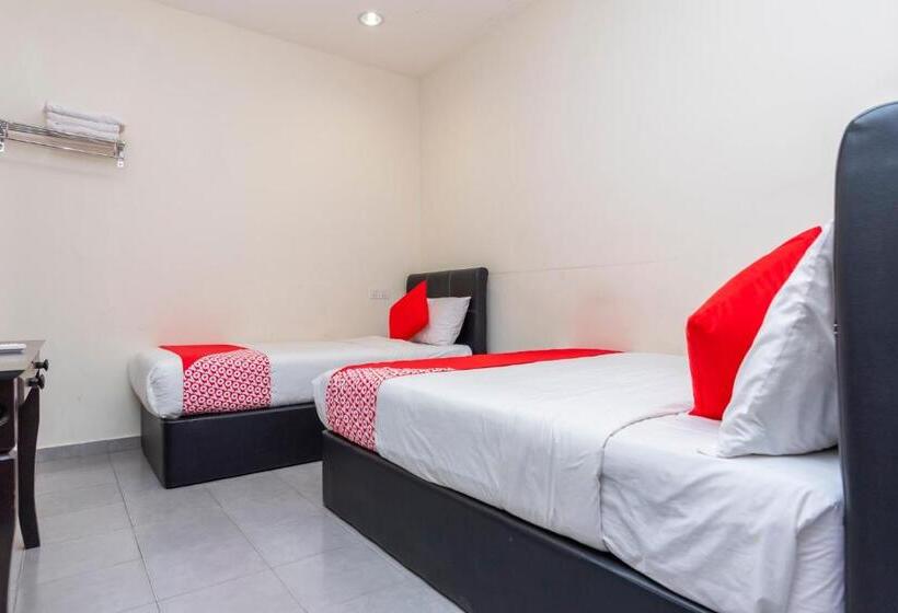 جناح سوبيريور, Muar City