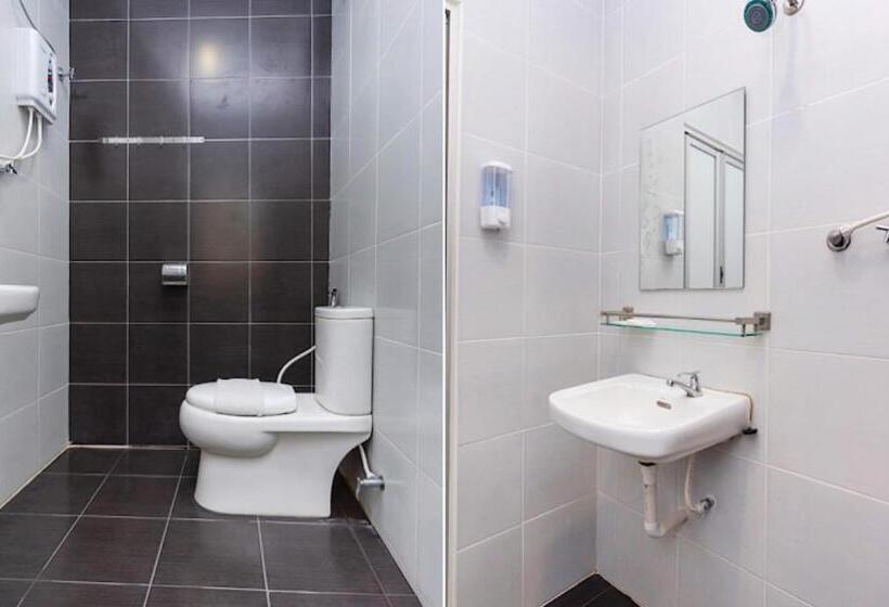 جناح سوبيريور, Muar City