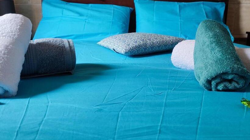 اتاق لوکس, Grotto's Paradise B&b