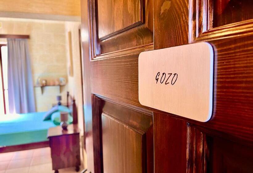 اتاق لوکس, Grotto's Paradise B&b