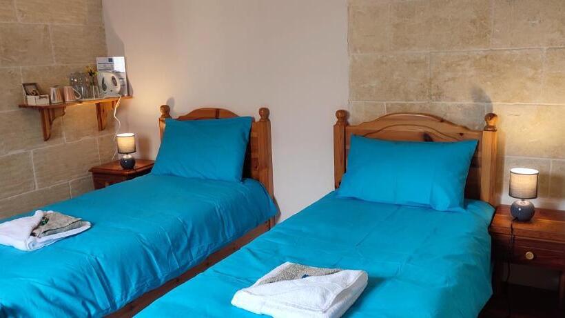 اتاق استاندارد, Grotto's Paradise B&b