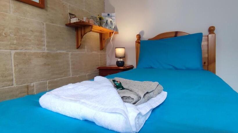 اتاق استاندارد, Grotto's Paradise B&b