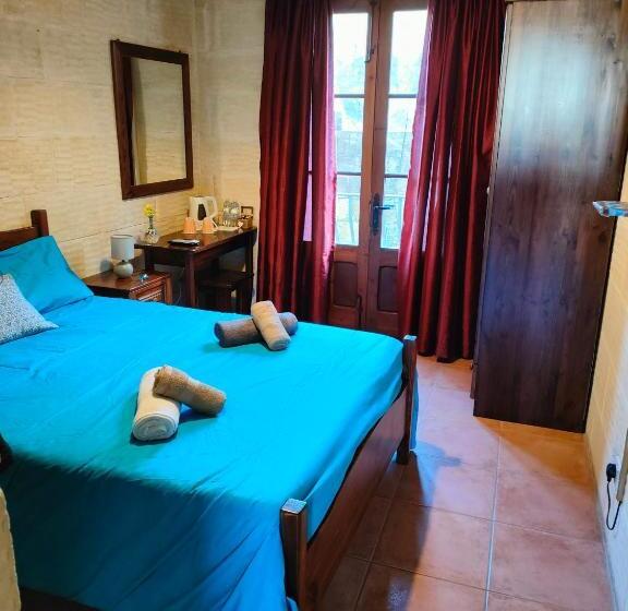 اتاق لوکس, Grotto's Paradise B&b