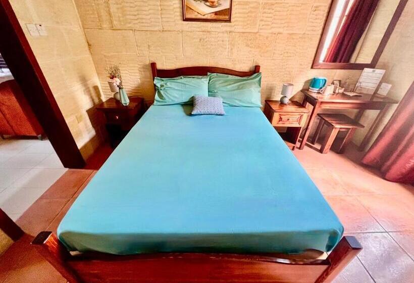 اتاق لوکس, Grotto's Paradise B&b