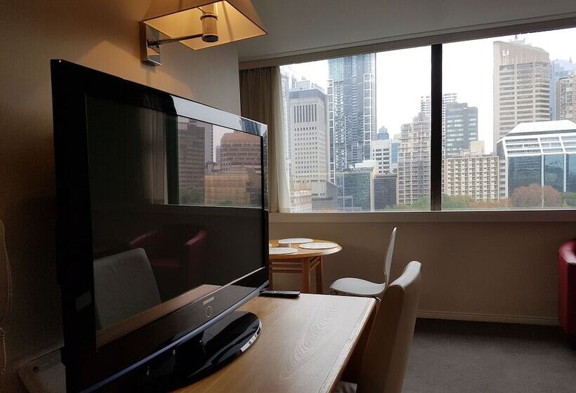 إستوديو كلاسيكى, Sydney Hyde Park Paxsafe Apartments