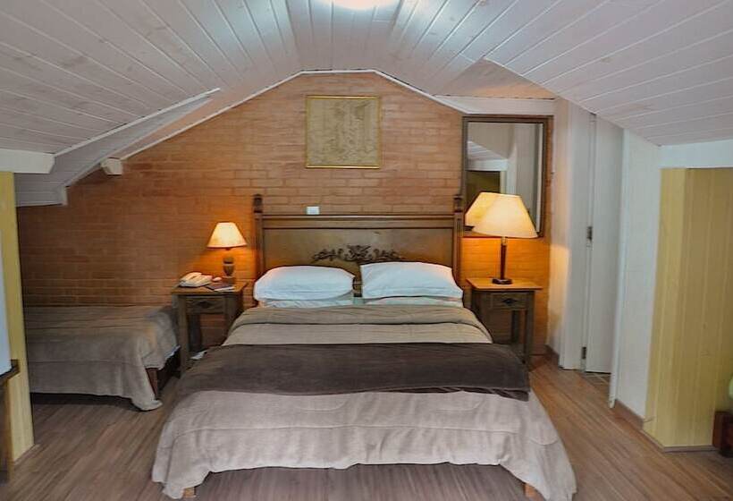 غرفة قياسية رباعية, Pousada Do Sino