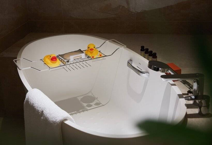 Şehir Manzaralı Lüks Oda, Pullman Shanghai Qingpu Excellence